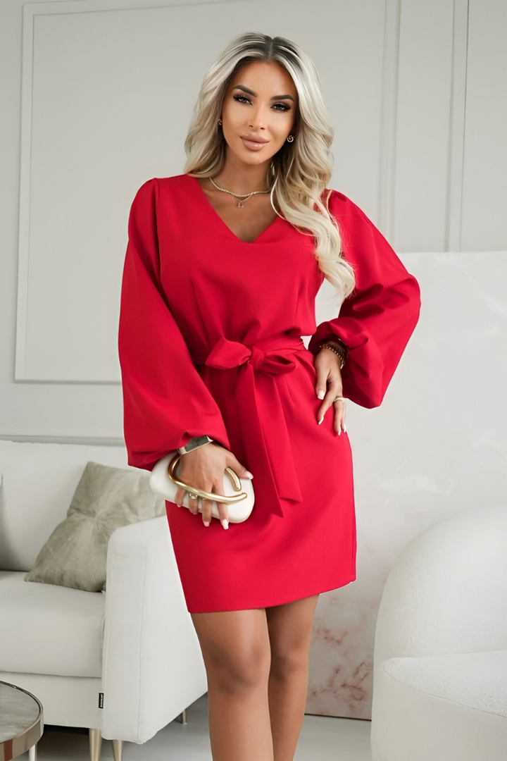 Jacomina | Robe élégante en satin avec ceinture