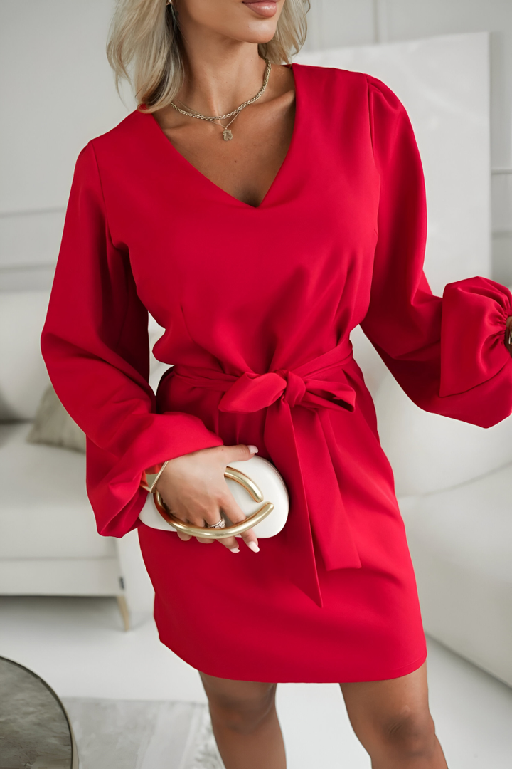 Jacomina | Robe élégante en satin avec ceinture