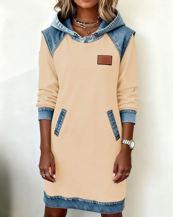 Tonia | Robe décontractée à capuche avec détails en denim